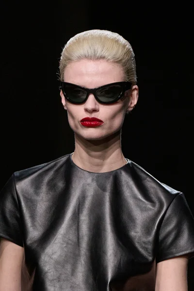 Look 9